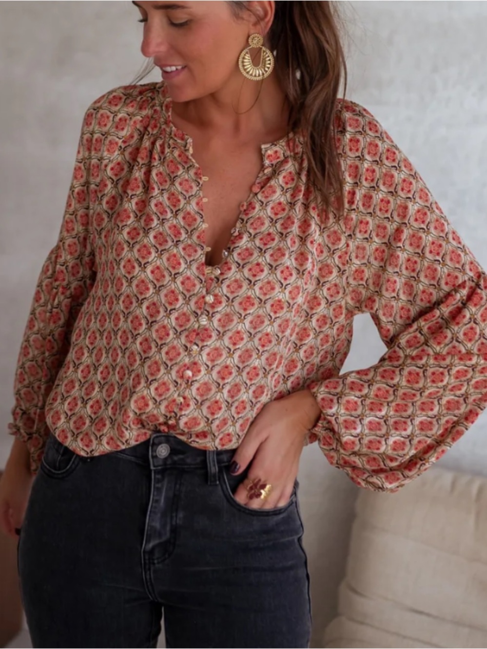 Easy Clothes - Patterned Tiffany Blouse. Size S/M. Red and Pink Floral Print